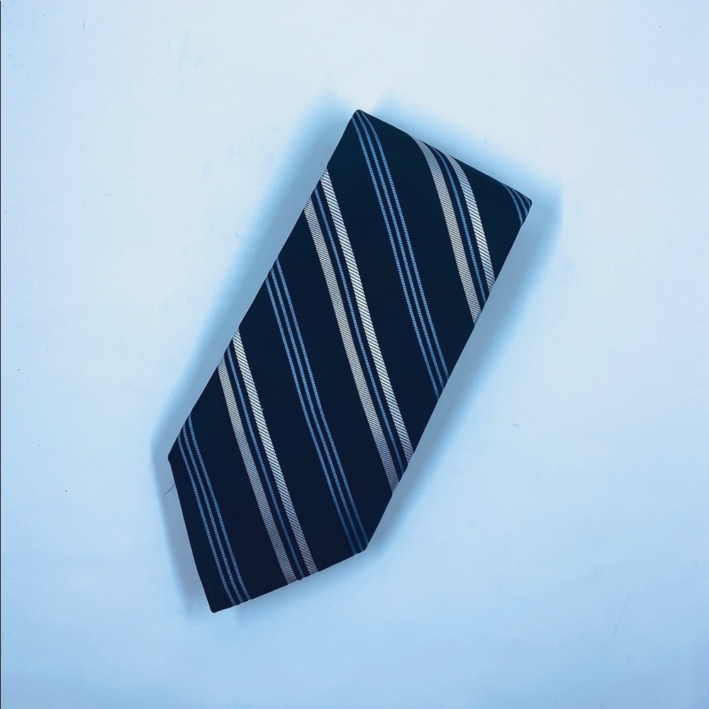 Valentino Tie. 100% Silk, made in Italy